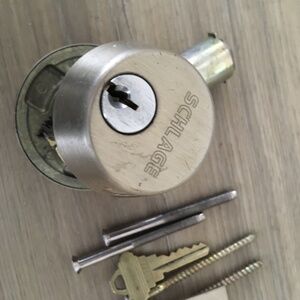 Schlage door lock dead bolt